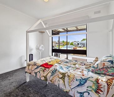 MODERN COMFORT MEETS FAMILY LIVING - Photo 5