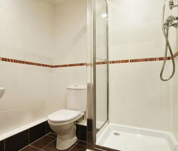 Flat to rent on - Photo 6