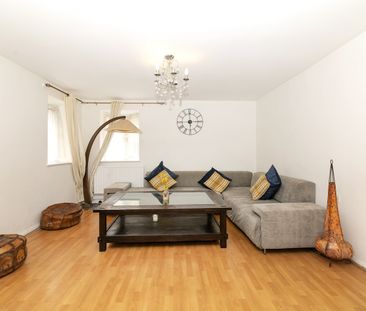 2 Bed Flat, Ronnie Lane, E12 - Photo 2