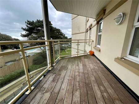 West Cliff Road, Bournemouth, BH2 - Photo 3