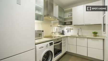 barcelona, Catalonia 08013 - Photo 5