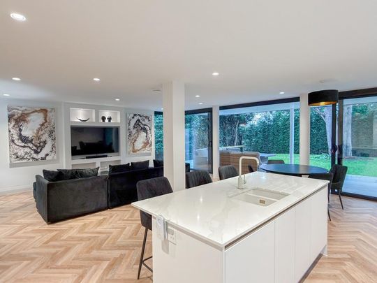 3 bedroom apartment to rent - Photo 1