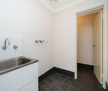 Perfect Family Home - Photo 6