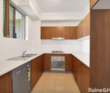 Convenient Location - Photo 2