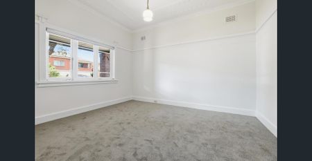 Character Filled Home in a Sought-After Earlwood Location - Photo 3