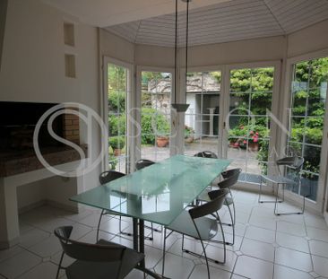 Einfamilienhaus | exklusiv mit Swimmingpool und Seesicht - Photo 1