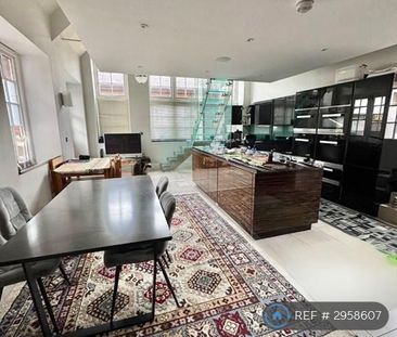 3 bedroom penthouse to rent - Photo 4