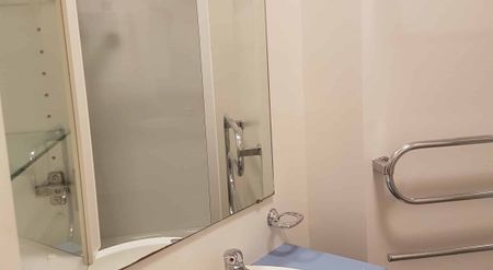 262B Riddiford St - Photo 2