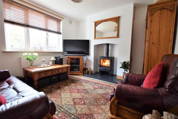 3 bedroom semi-detached house to rent - Photo 1