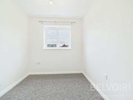 Semi-detached house to rent on - Photo 4