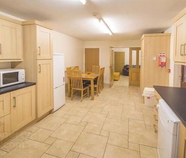 Room 5, 24 Magdala Street, Belfast, BT7 1PU - Photo 5