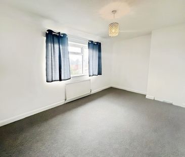 Three-Bedrooms Semi-Detached House - Photo 6