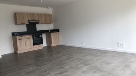 Location Maison 5 pièces 113m² LE RHEU 35650 - Photo 2