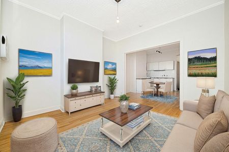 Spacious Two-Level Home With Courtyard & Parking - Steps from Sydney Park - Photo 4