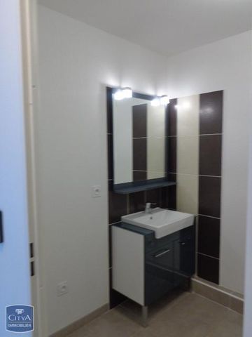 Location Appartement 2 pièces 42m² POUSSAN 34560 - Photo 4