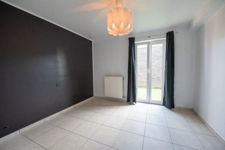 Volledig instapklaar gelijkvloers appartement met tuintje TE HUUR! - Foto 2