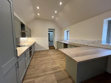 4 bedroom barn conversion to rent - Photo 2