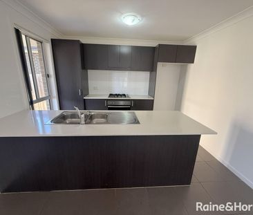 Double-Storey Family Home with Spacious Backyard - Photo 5