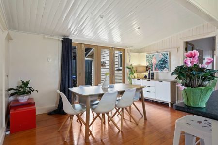 93 MacKenzie Street, East Toowoomba - Photo 2