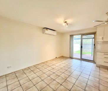 Large 4 Bedroom Family Home with Studio / 5th Bedroom - Photo 4