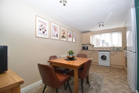 2 bedroom apartment to rent - Photo 5