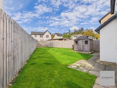 4 bedroom detached house to rent - Photo 2