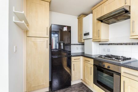 2 bedroom flat to rent - Photo 4