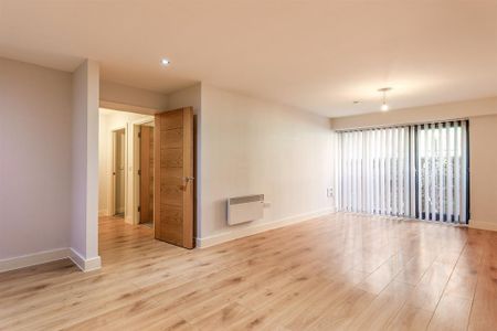 2 bedroom flat to rent - Photo 2