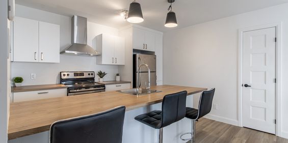 Grand 5 1/2 à Louer - Photo 3