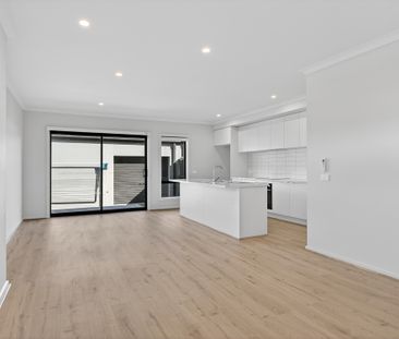 1 Bentonite Walk, Officer VIC 3809 - House For Rent | Domain - Photo 4