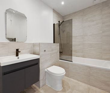 2 Bed Terraced House, Nevill Road, N16 - Photo 5