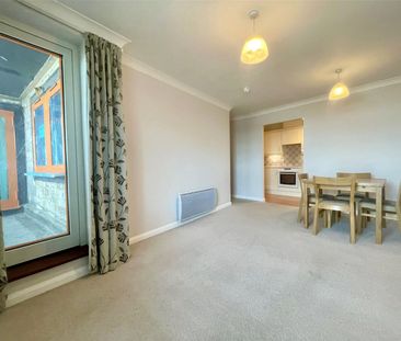 Alencon Link, Basingstoke, Hampshire, RG21 - Photo 2