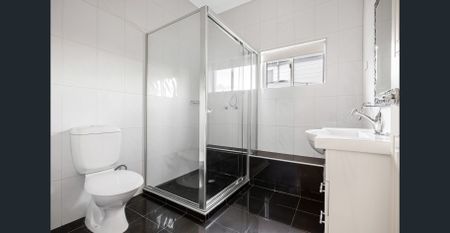 Stylish & Oversized 2-Bedroom Granny Flat – Private Luxury Living in Smithfield - Photo 5