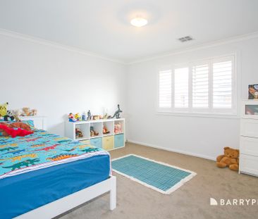 Huge Family Home - Photo 4