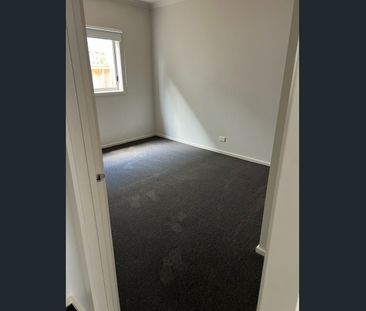 A Modern Home Designed for Easy Living in Point Cook - Photo 3