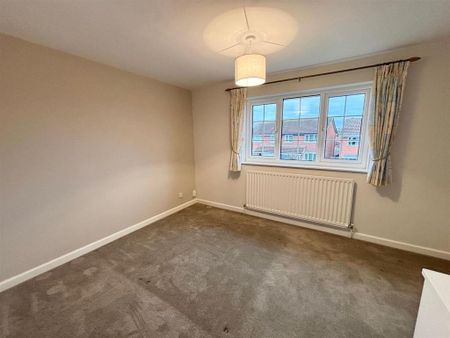 4 bedroom detached house to rent - Photo 5