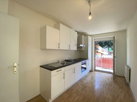 Perfekte Innenstadtwohnung mit drei Zimmern, separater Küche und Balkon – Provisionsfrei - Photo 4