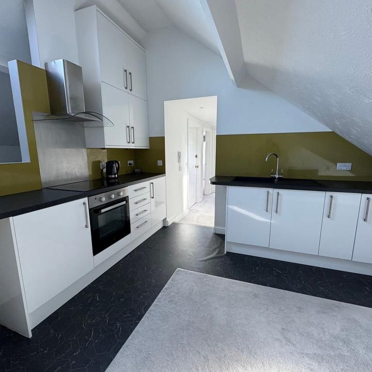 2 bedroom flat to rent - Photo 1