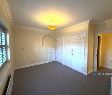 4 bedroom detached house to rent - Photo 1