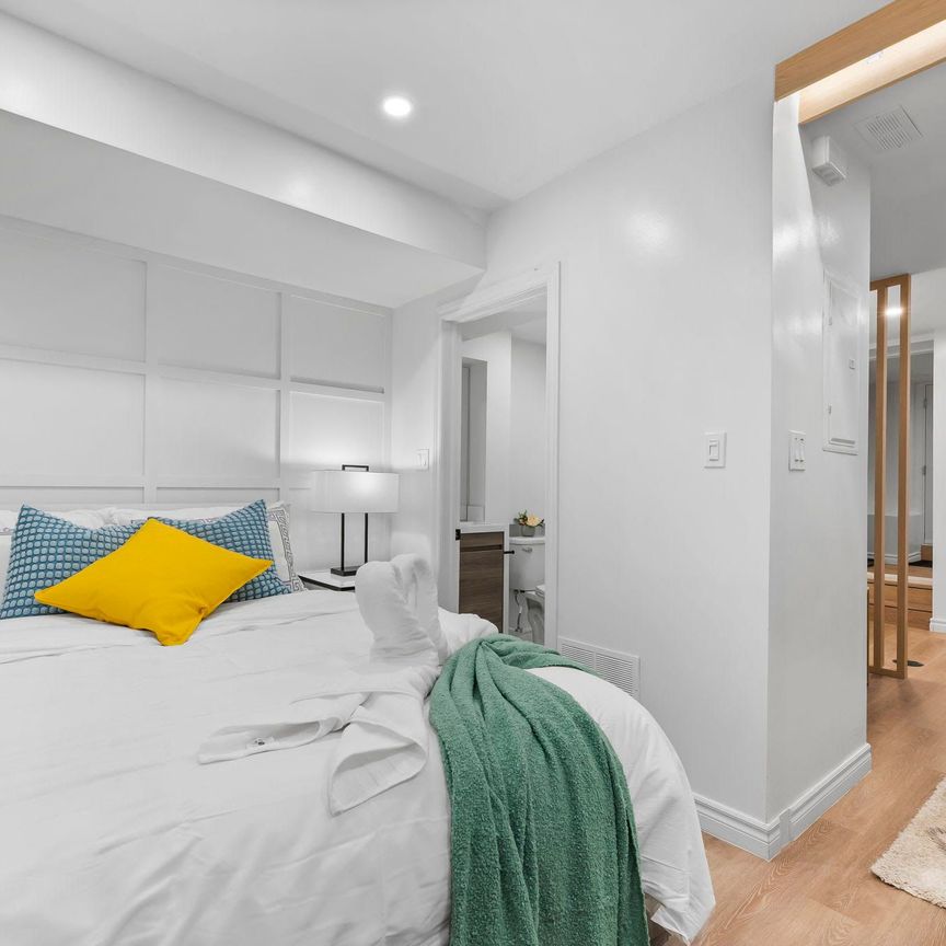 For Lease - 158 Indian Grove Unit# Unit B1, Toronto, Ontario - Photo 1