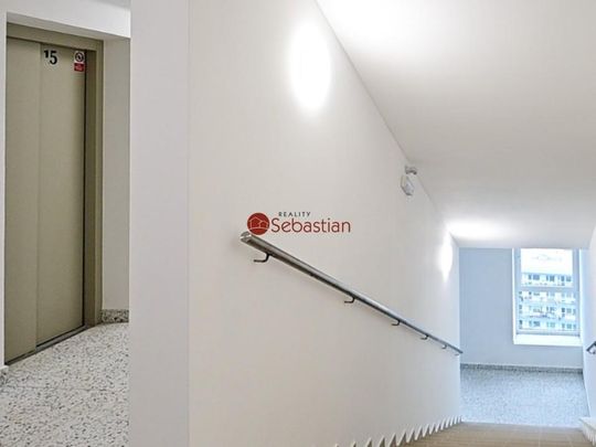 Pronájem bytu 2+1 40 m2 - Fotografie 1