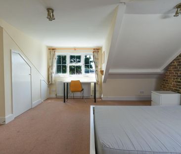 4 bedroom terraced house to rent - Photo 3