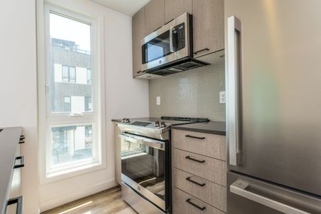 For Lease - 30 Ed Clark Gardens Unit# 2, Toronto, Ontario - Photo 2