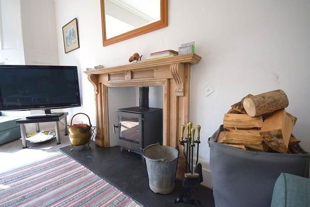 3 bedroom semi-detached house to rent - Photo 1