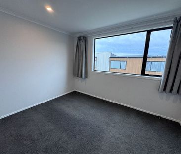 2-Bedroom Townhouse + $200 Gift Card! - Photo 2
