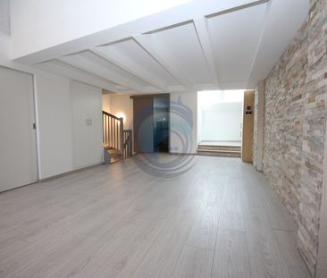 APPARTEMENT DUPLEX DE 3,5 PIÈCES AU CŒUR DE LA VIEILLE VILLE DE VEVEY - Photo 2