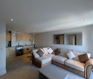 Altamar, Kings Road, Marina, Swansea, SA1 8PY - Photo 3