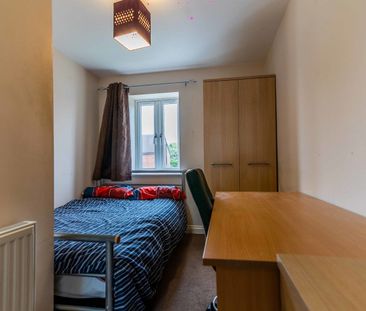 1A Barmby Avenue - Photo 1