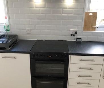 6 bedroom house to rent - Photo 1