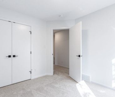 Edmonton Unfurnished house Rental in Parkdale - Brand New Luxury 3 ... - Photo 4